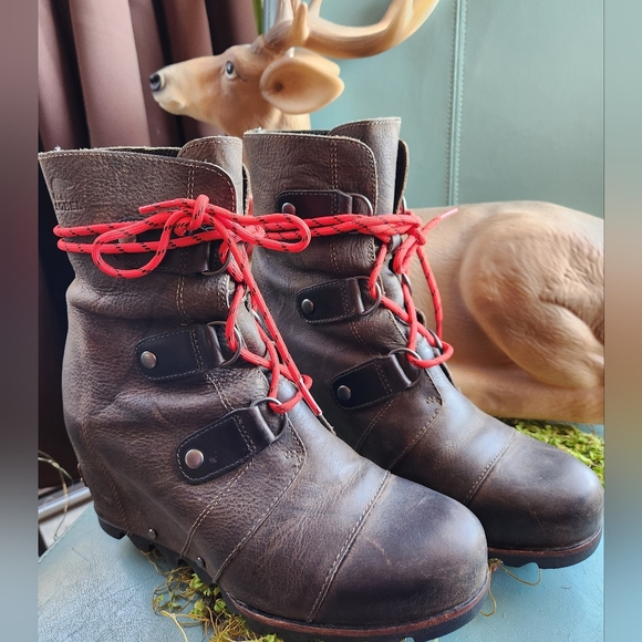 SOREL Joan Of Artic Brown Leather Lace Up Winter Weather Wedge Snow Boots 9 EUC - Picture 6 of 16